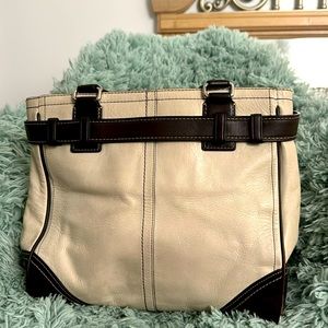 Beautiful Coach bag in a very good  condition.